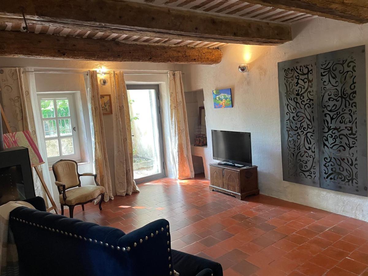 Ermitage Notre Dame De Vacquieres Bed & Breakfast Noves Dış mekan fotoğraf