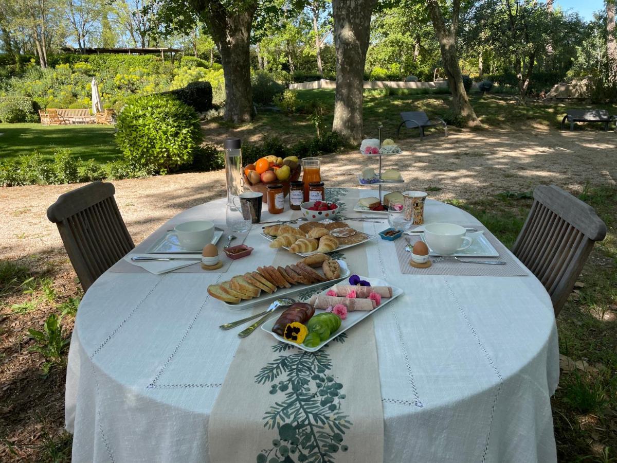 Ermitage Notre Dame De Vacquieres Bed & Breakfast Noves Dış mekan fotoğraf