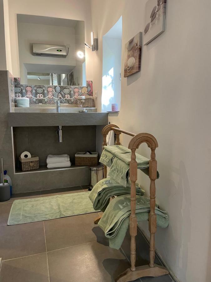 Ermitage Notre Dame De Vacquieres Bed & Breakfast Noves Dış mekan fotoğraf