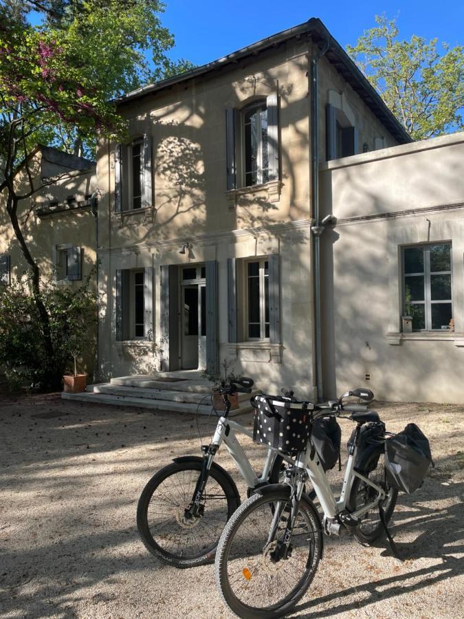 Ermitage Notre Dame De Vacquieres Bed & Breakfast Noves Dış mekan fotoğraf