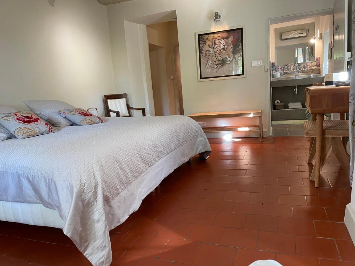 Ermitage Notre Dame De Vacquieres Bed & Breakfast Noves Dış mekan fotoğraf