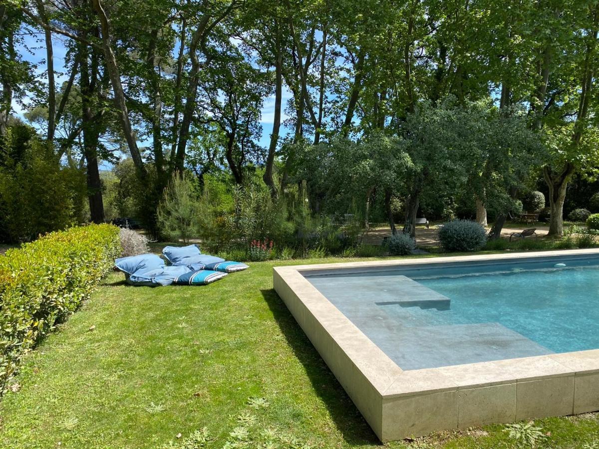 Ermitage Notre Dame De Vacquieres Bed & Breakfast Noves Dış mekan fotoğraf