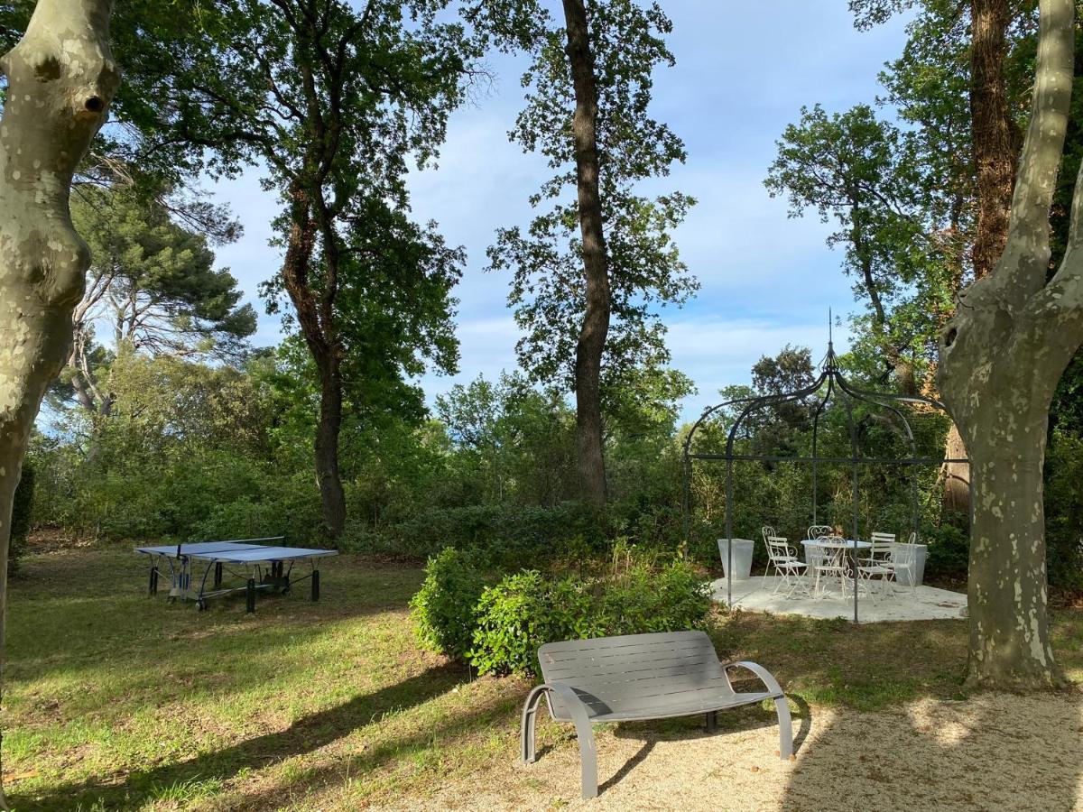 Ermitage Notre Dame De Vacquieres Bed & Breakfast Noves Dış mekan fotoğraf